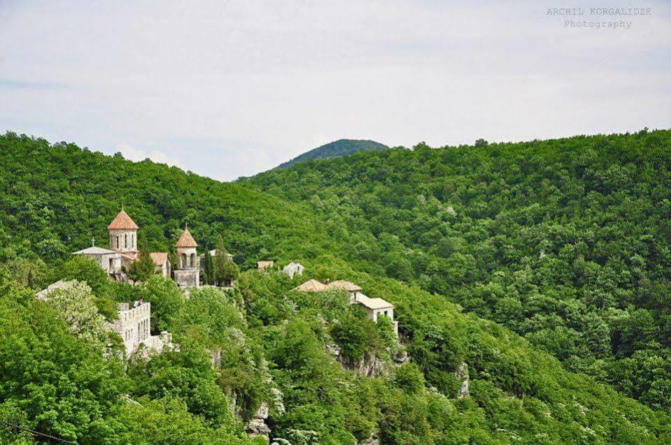 Hotel Kutaisi Globus Εξωτερικό φωτογραφία